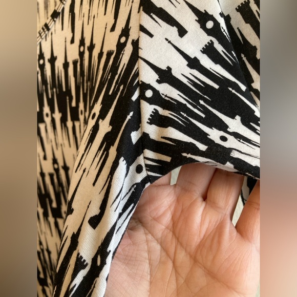 LuLaRoe Disney Perfect T in Black and White Castle Print - Picture 6 of 10